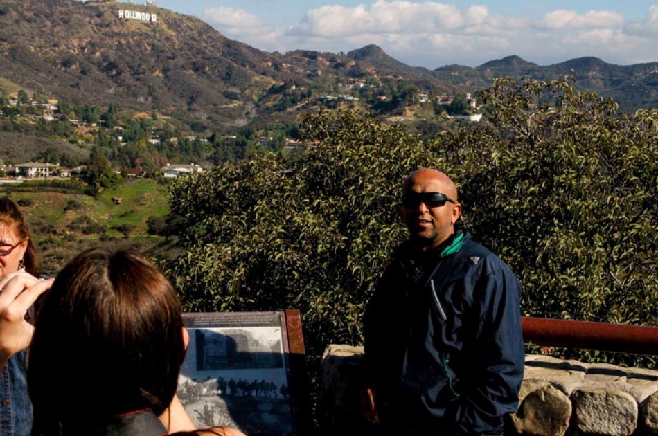 Experience the Winding Hollywood Hills on an Open Bus Tour