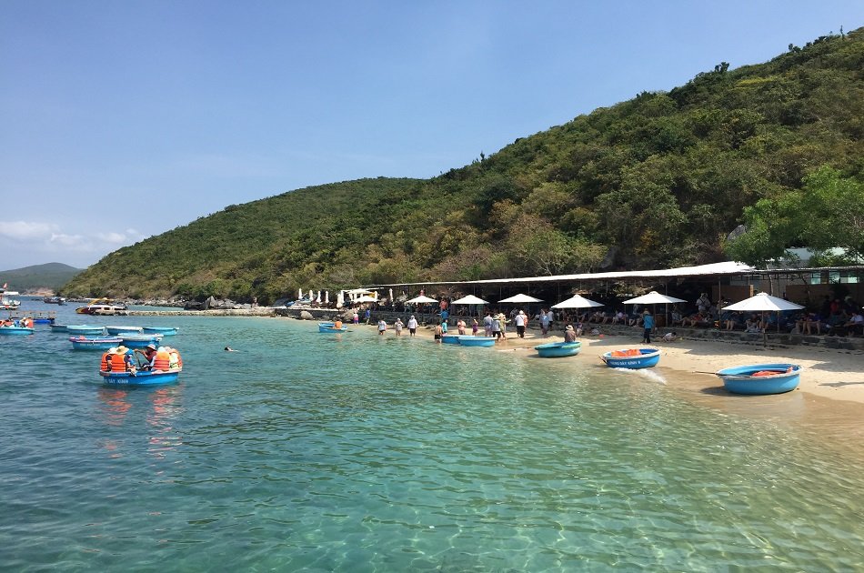 Speedboat and Snorkeling Small Group Tour