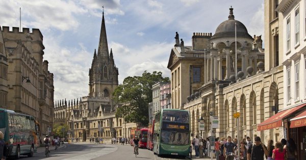 Discover Hidden Secrets and Obvious Beauty on a Private Tour of Oxford